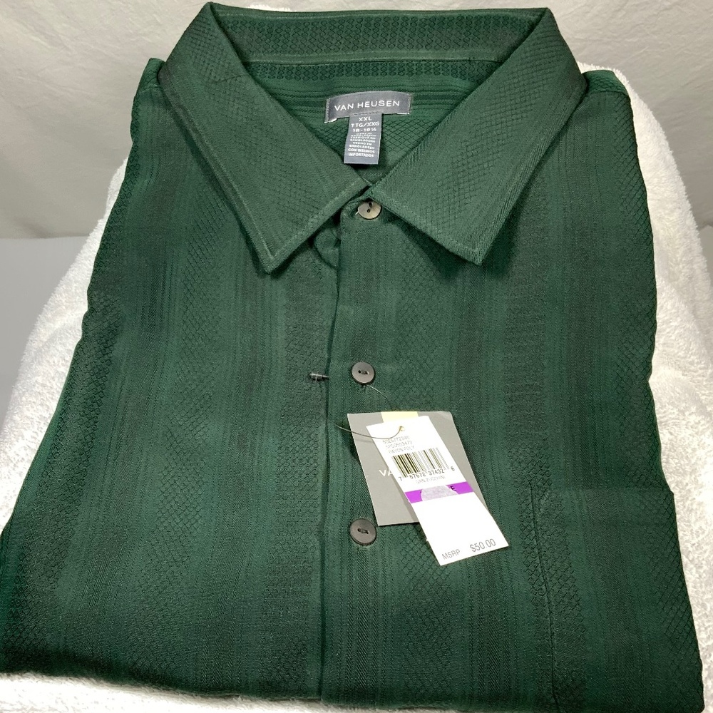 NWT - Van Heusen Classic Fit Short Sleeve Shirt - 2X Large